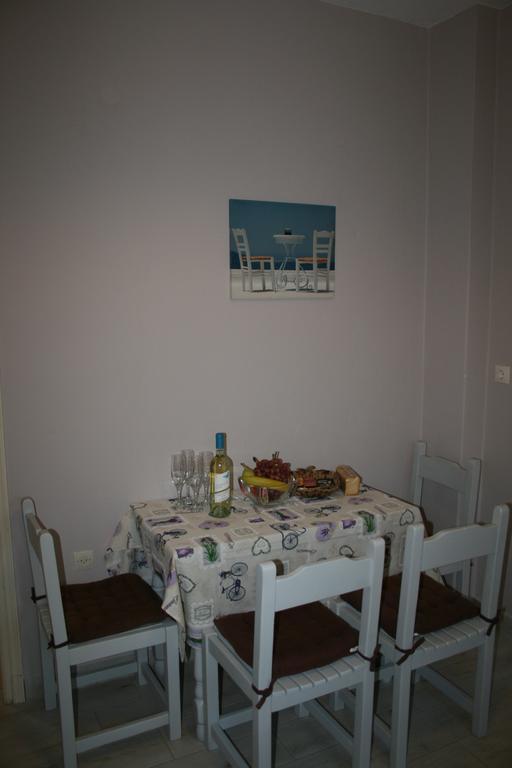 Emily'S Apartments Kassiopi Buitenkant foto